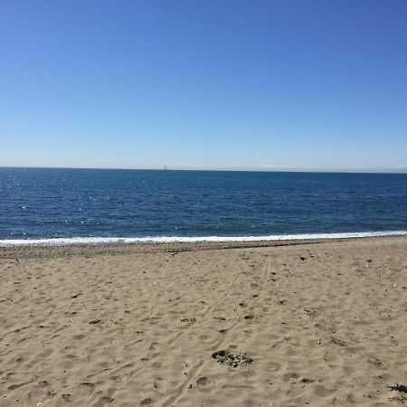 Beachside Естепона Екстериор снимка