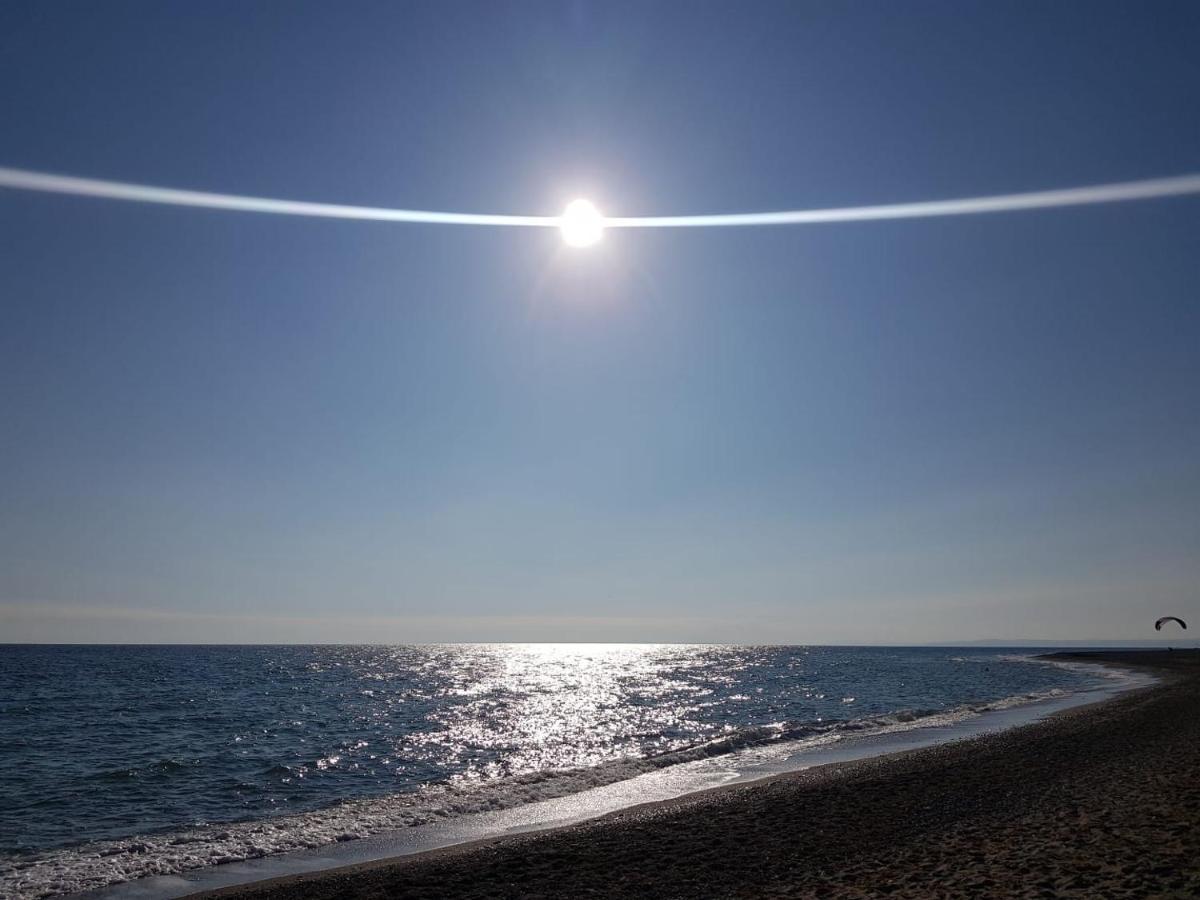 Beachside Естепона Екстериор снимка